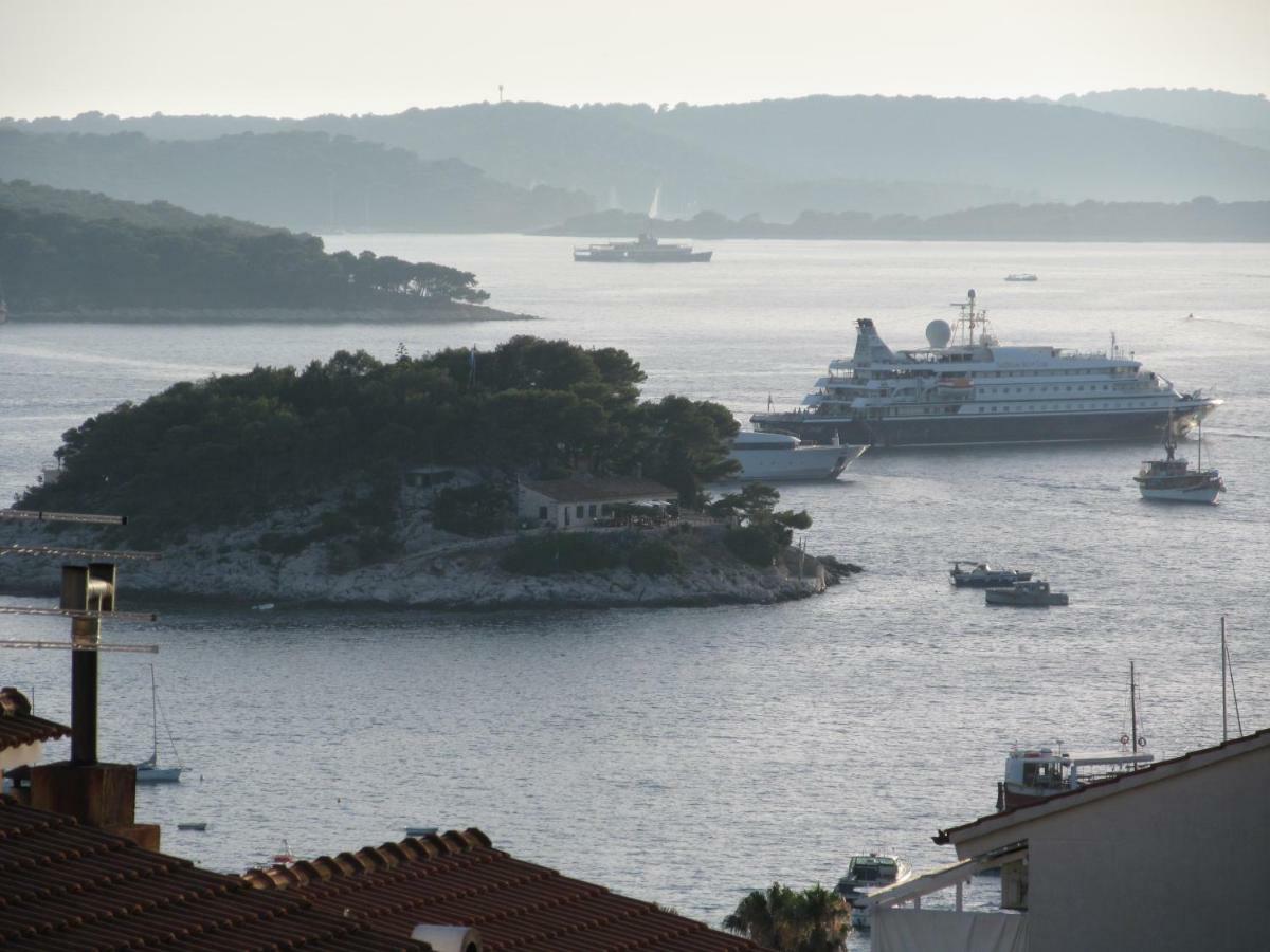 Apartman Lucy Hvar Town Exteriör bild